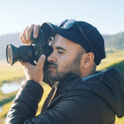 Once upon a time in Kashmir. Filmmaker. Photographer. Tech enthusiast. instagram: @theotherrumii