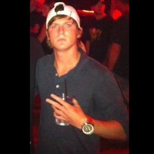 hall_17's profile picture. 