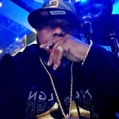 SlumLordKing333's profile picture. I don't buy or pay for shit so don't ask bitch 🤣💯