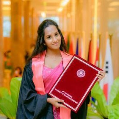 rashmi_hasintha's profile picture. 