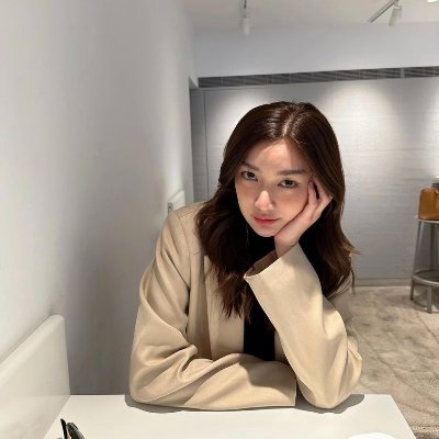 HuangSehou's profile picture. Golf and soccer, travel, running, hiking and international news are the topics that interest me.