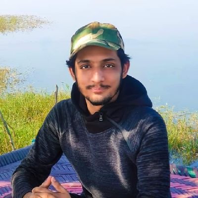 motivationl speaker🗣 therapist💆♂️
analyst📺 columnist✍
politician🇵🇰 community servant🎖
kashmir activist💚
blogger 🥙