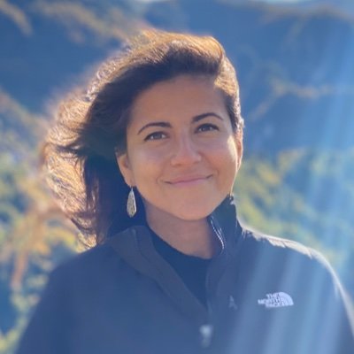 @nomadicpressoak nonfiction award winner. Words in @businessinsider @sfgate @popsugar. Helping empaths set boundaries @ BIGSISTER. Prob traveling! #Binder