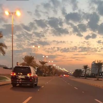 Bex_019's profile picture. https://t.co/VHzqwLdExU

who's care??!🤞🏻