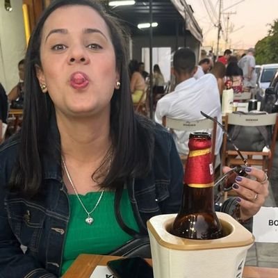 Ela não é flor que se cheire 😘
@anarithacosta