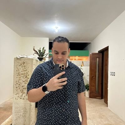 ron_familia's profile picture. Estratega de Marketing Digital y CEO
Descubre mi Perfil de Experto en Marketing Digital en Upwork: https://t.co/aDcvMBD7XM…