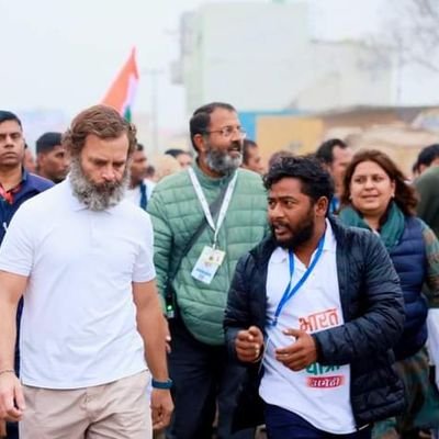 यूथ कांग्रेस जिलाध्यक्ष अमेठी 
                                                 
          कांग्रेस गांधी परिवार टीम श्री राहुल गांधी दीदी प्रियंका गांधी