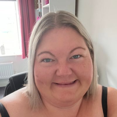 HelloItsMarieS's profile picture. 📚 Lecturer - Public Health, CCCU🍎 Disney lover 👩‍🎓PhD 🗺️ Dantes mum 🐶 Specialises in social, economical and political contributors to health! 💕💖📚