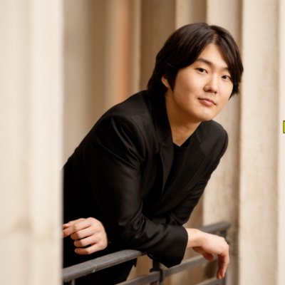 Official account of the Winner of the 17th International Chopin Piano Competition and Deutsche Grammophon recording artist