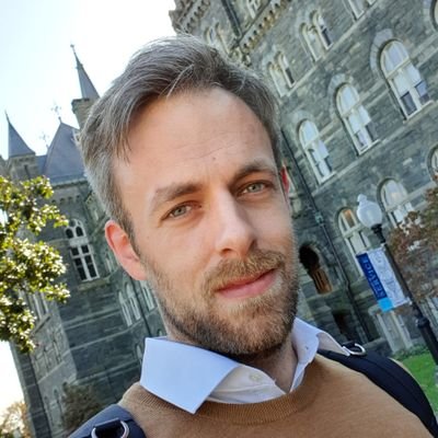 Former spokesperson for German Socialdemocrats, now https://t.co/ZyegG4tAeq | Зараз я хотів би бути в Києві, натомість я в Twitter.