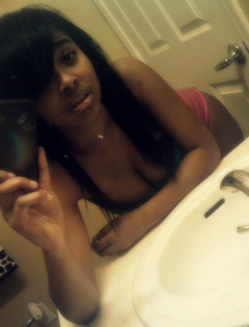 #FLY LOVE, YOU FOLLOW ME I MITE FOLLOW U BACK.