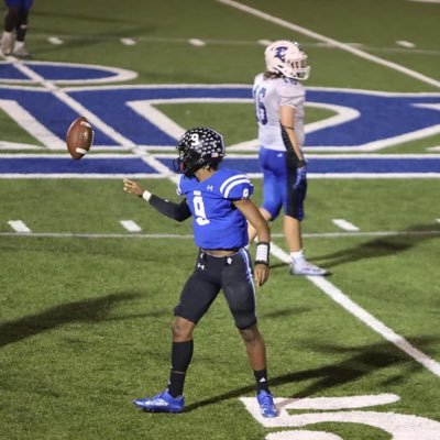 | MCHS ‘24 | 3.8 GPA | 5’11 170 lbs |Bench-210 |Squat-405| Clean- 185 | QB/DB | keshaunthomas3@gmail.com |