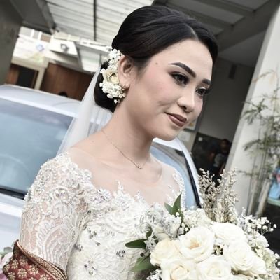 gbriellats's profile picture. 