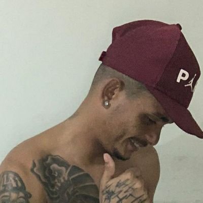 wellingtonsurd1's profile picture. 