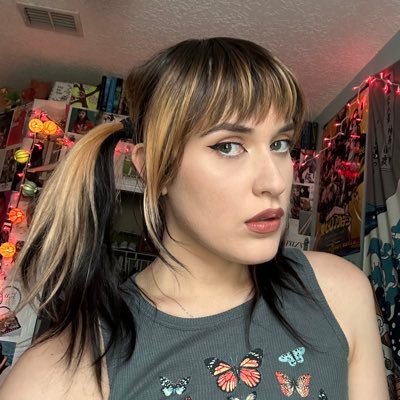 taylorefaye's profile picture. 