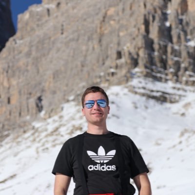 Lor200202's profile picture. 