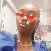 Vitória 🌻 (@pretavii) 's Twitter Profile