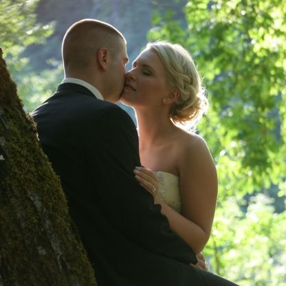 newodessa@proton.me Southern Oregon's premier wedding photography company.