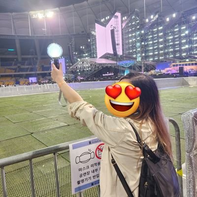 🇵🇭 filo multi-stan 🫡 army carat moa stay shawol fearnot engene ++ will always be Jimin's G girl 🫶 just here to wildly react to things ~