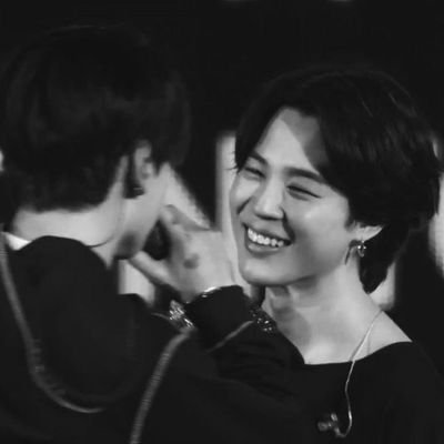 Park Jimin is my bias.
historiadora de twitter.
fã dos Smiliguidos.