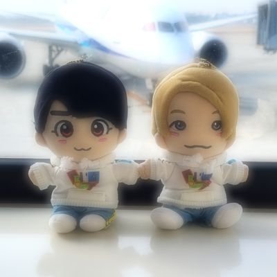 blue_na_hito's profile picture. SE∞💙安田章大／なにわ男子🧡大西流星／Aぇ💙正門良規。
超八とやすくんは安定の実家。最高で最強なときはもちろん最低なときも最弱なときも愛してる。
あざとくなくてもかわいい小悪魔流星は別格。なにわ男子を陰から支える財布になりたい。
正門の魅力に完全にやられてしまって大変。