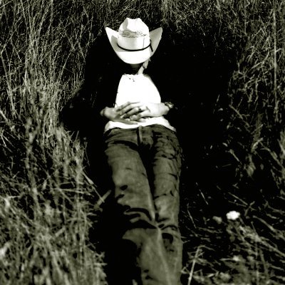 Reclusive, lone, multi-instrumentalist.
Bottleneck slide guitar and pedal steel alchemy. ♣️♦️♠️♥️
#Cinematic #Ambient #Americana #pedalsteel #bottleneckguitar