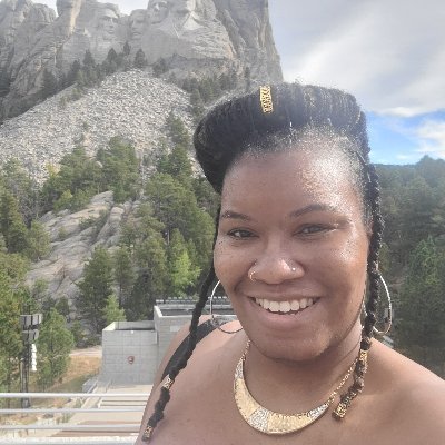 PoeticLocs's profile picture. Just here to change your life. 🤗
Travel Influencer ✈