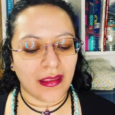 MindMelissa's profile picture. Spiritual Entrepreneur Medium 🔮| Copywriter 💻 Bridging the gap between possibilities. w