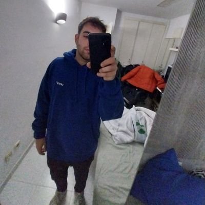 ElJetu's profile picture. Vive y deja(me) vivir.
33 🏁🏁🏁