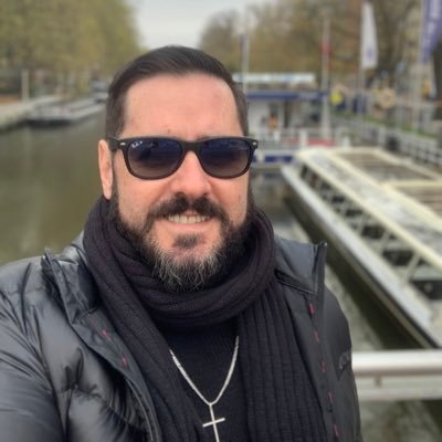 Toda opinião deve ser livre, é um ato democrático, assim formamos uma sociedade melhor.
Não é o que você é por dentro que te define, mas sim o que você faz. 🙏