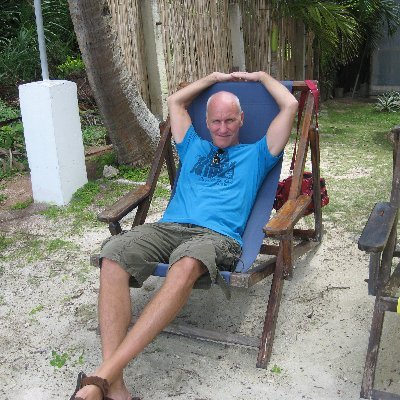 Sides4Ron's profile picture. Truthseeker