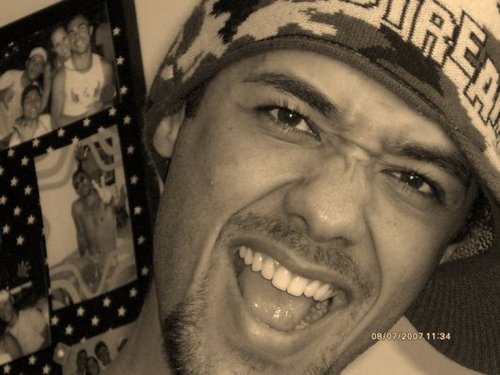 ConradoFarias_'s profile picture. Prof. Educ. Fisica, solteiro a procura.
Este é o meu msn:  BENGALUDOMORENO@HOTMAIL.COM
http://t.co/Bt3EBeohzB