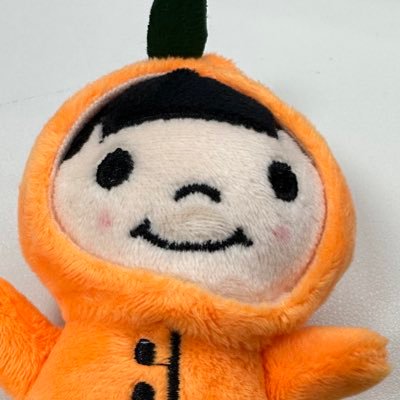 만화보고 게임하고 영화 다이노스 보는 여자