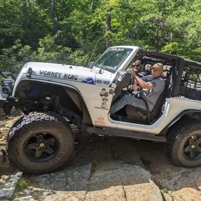 RobertOIIIIIIIO's profile picture. 