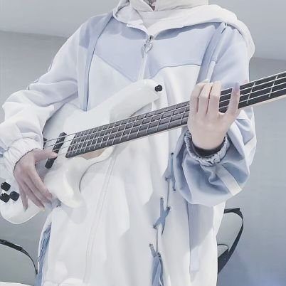 plz follow @Esmesama_さんのプロフィール画像