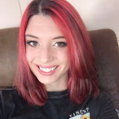 Twitch Streamer FoodConsumer92/ Mom / Artist / COD / Roblox / Sims / Minecraft