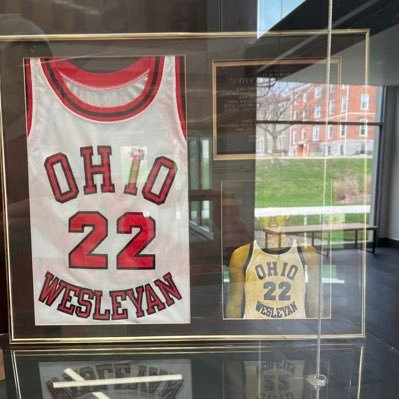 Ohio Wesleyan Grad ! 1988 National Basketball Champions! D3 National Basketball Player of the year 1988 !Played Professional Baseball for Chicago White Sox.