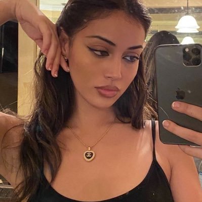 sweetfvntasy's profile picture. 