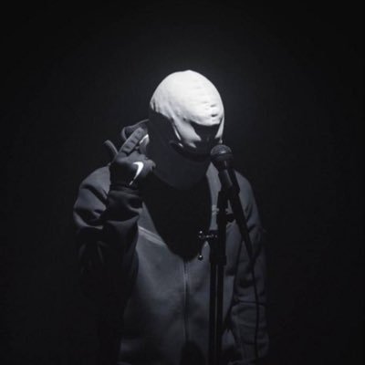 ayokesh_'s profile picture. I like shoes | Frontend Developer