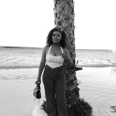 Intern @bushradionews PR student Activist Make-up Herbalife coach please subscribe to my YouTube channel: https://t.co/qfqNoWG4Oy…