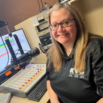 I am the News Director and morning news anchor on MAX 98.3 FM WYMR in Plymouth and K99.3 FM WKVI in Knox. Montana transplant in the Hoosier state. I love cake.