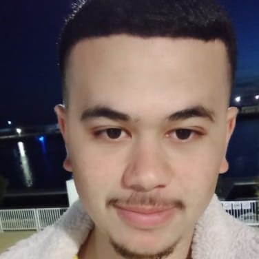 tahar121999's profile picture. 