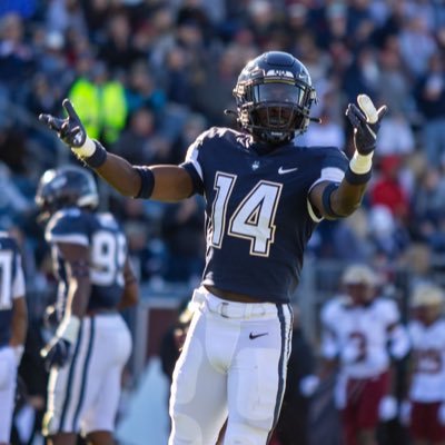 Cornerback at Uconn|514🇨🇦| 237🇨🇲