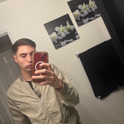 Wassup follow my Insta: adrian.cazares98 Snapchat:a_cazares619