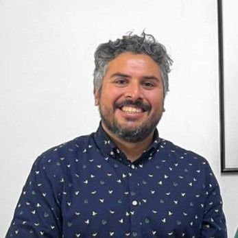 Rancagüino, hincha del capo, Ingeniero en electricidad, ciclista urbano a edad tardía, Seremi de Energía de la Región de O'Higgins | militante @elfrente_amplio
