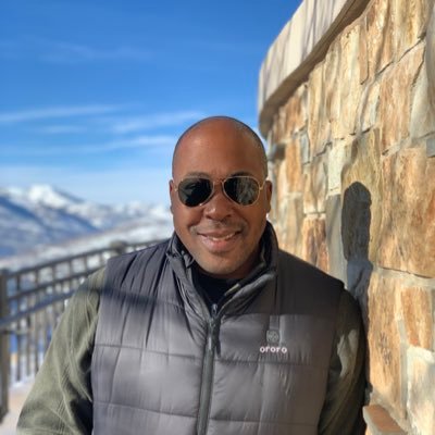 Founder of @parksprogroup, lover of sports, music, politics, and public speaking. Father, son and brother. Run 13.1 miles and that jump shot--NICE.