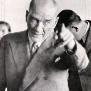 sevketgurdal's profile picture. '' GERÇEK GECİKMEYİ SEVMEZ '' Seneca