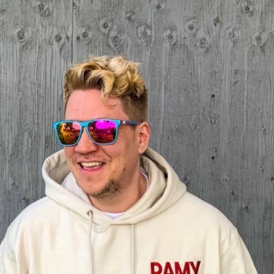 emmettisjack's profile picture. Filmmaker, Writer & Actor  🏳️‍⚧️ 🏳️‍🌈
This Love (Feature, Barnstorm Shortlist) 
Trent Needs a Tampon (Short)
@brothers_series (Web Series, Indiewire Best of)