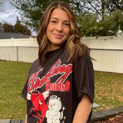 natalieefoley's profile picture. 