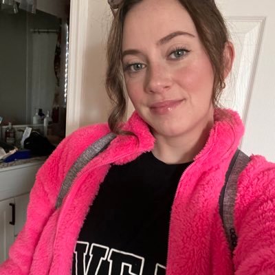 aaronn_423's profile picture. 🦁meow🐱